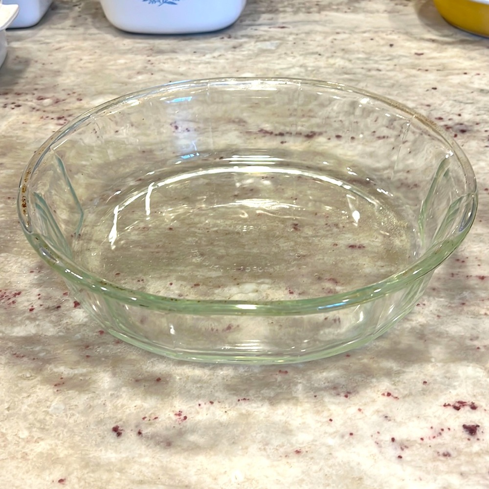 Pyrex casserole dish